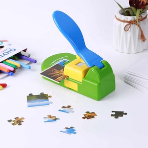 Nueva Máquina Creativa para Hacer Rompecabezas, Perforadora de Flores en Relieve, Juguetes Educativos para Niños, Materiales Hechos a Mano - Product Image 2