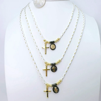Collier tendance plaqué or avec pendentif Vierge Marie et croix Saint Benoît, collier à breloques religieuses, collier à breloques plaqué.