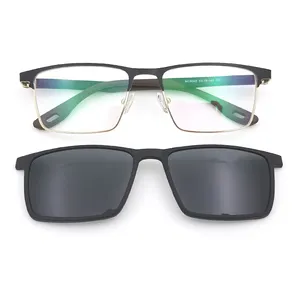 眼鏡に金属クリップが付いた眼鏡メガネのフレームについてのきれいな外観ブルーライトエッセンシャルフレーム
