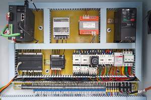 Scie à table à faisceau automatique pour l'industrie du travail du bois avec composant moteur principal en vente - Product Image 5