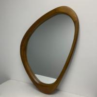 Miroir de salle de bain irrégulier de luxe en bois massif au mur et au sol incassable avec design Art déco forme spéciale décorative
