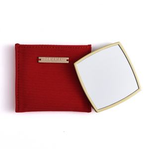 Gold Plated Metal Color Cheap Cost Promotion Gift Single Side Travel Square Mini Cosmetic <b>Compact</b> <b>Mirror</b> With Red Fabric Pouch - Product Image 6