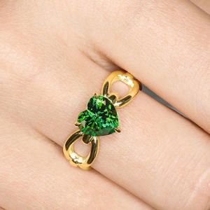 T0045 Anello da cocktail a forma di cuore per donna, con zirconi cubici creati in laboratorio, montatura a griffe, anelli di fidanzamento alla moda - Product Image 6