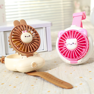 พัดลมพกพาแบบสวมใส่ได้พร้อมคลิปหนีบแบตเตอรี่แบบชาร์จไฟได้ ชาร์จผ่าน USB มอเตอร์ 2W DC สามระดับความเร็ว สำหรับเด็ก ใช้กลางแจ้ง - Product Image 3