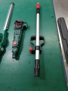 Taille-<span class=keywords><strong>haie</strong></span> télescopique sans fil électrique avec manche extensible longue portée - Product Image 5