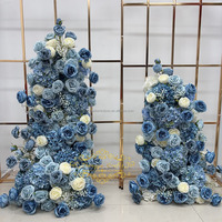 Mawar merah elegan dan Hydrangea lengkungan bunga buatan desain realistis untuk lamaran upacara tampilan jendela