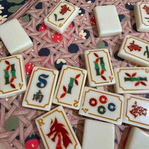 Conjunto de Jogo de Mahjong com Peças de Resina Americana e Números Árabes, Presente Luxuoso para Mulheres, Entretenimento para Festas em Família - Product Image 6