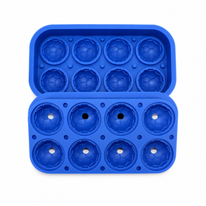 Moule à glaçons en silicone écologique, 8 cavités, design ballon de football, facile à démouler, réutilisable, qualité alimentaire, sans BPA, compatible lave-vaisselle - Product Image 4