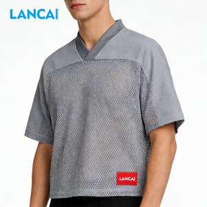 T-shirt court en polyester pour homme, personnalisé avec impression sérigraphique, style sportif, coupe carrée, en maille, par Lancai Manufacturers - Product Image 3