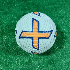 Ballon de football de taille officielle 5 en cuir PU de haute qualité 2026 pour entraînement en salle et en extérieur - Product Image 1