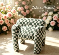 Fauteuil d'appoint moelleux à carreaux crème noir, canapé simple en peluche douce et romantique pour une décoration intérieure confortable