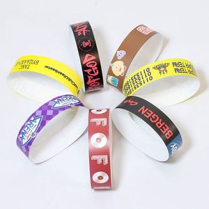 สายรัดข้อมือกระดาษพิมพ์ลายสีพื้นสำหรับกิจกรรม ทนทานต่อการฉีกขาด กันน้ำ พร้อมโลโก้แบบกำหนดเอง - Product Image 4