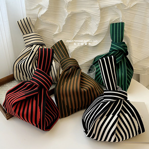 Personalizado de moda de hombro de <span class=keywords><strong>ganchillo</strong></span> rafia nudo bolsos de verano <span class=keywords><strong>bolso</strong></span> de muñeca <span class=keywords><strong>Saco</strong></span> monedero para llevar a diario - Product Image 5