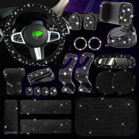 Ensemble d'accessoires de voiture scintillants : Housse de volant rose en fibre synthétique avec strass, support de téléphone pour voiture, housse de levier de vitesse et coussin d'accoudoir