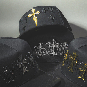 Gorras OEM G5 de Calidad, Modelo Project 001, de 5 Paneles, Bordadas, Unisex, con Visera Ancha, de Gamuza, Estilo Desgastado, Marca Anymore - Product Image 4