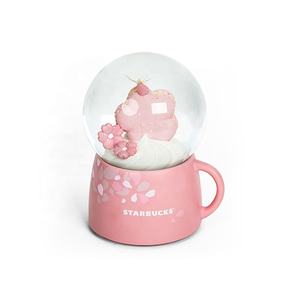 Base <span class=keywords><strong>de</strong></span> resina personalizada <span class=keywords><strong>de</strong></span> alta calidad, muñeca <span class=keywords><strong>de</strong></span> dibujos animados, globo <span class=keywords><strong>de</strong></span> <span class=keywords><strong>nieve</strong></span>, Animal <span class=keywords><strong>de</strong></span> cristal, <span class=keywords><strong>bola</strong></span> <span class=keywords><strong>de</strong></span> <span class=keywords><strong>nieve</strong></span>, recuerdo, regalos <span class=keywords><strong>de</strong></span> marca para el hogar, adornos - Product Image 2