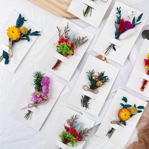 การ์ดดอกไม้สีขาวมินิมอล ดอกไม้แห้งแท้ สำหรับของชำร่วยงานคริสต์มาส ข้อความอวยพร บัตรขอบคุณ - Product Image 2