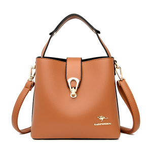 Bolso de mano y hombro para mujer con asa de rejilla, liso, elegante, de verano, con solapa y cierre de broche, estilo casual cruzado - Product Image 2