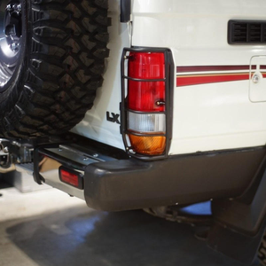 YBJ, accesorios para coche, cubierta de luz trasera para <span class=keywords><strong>Toyota</strong></span> <span class=keywords><strong>Land</strong></span> <span class=keywords><strong>Cruiser</strong></span> LC76, modificación LC70 76 78 LC79, marco de protección de Metal trasero - Product Image 5