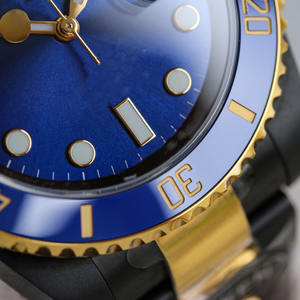 El Obra Maestra de Pinnacle, Presentada de Forma Deslumbrante. Una combinación perfecta de encanto clásico y estética moderna. Reloj Mecánico - Product Image 2