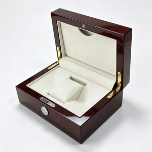 Boîte à montre en bois laqué piano brillant de luxe avec logo personnalisé, boîte de rangement pour une seule montre avec doublure en microfibre - Product Image 3