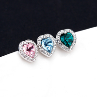 Boucles d'oreilles en forme de coeur romantique cristal bleu rose avec placage de rhodium accessoire de fête pour femmes filles en laiton en alliage de zinc