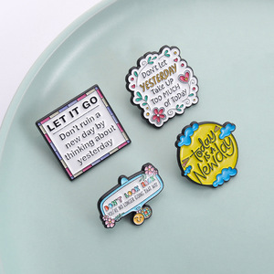 Pins de Solapa con Frases Inspiradoras y Positivas, Estilo 'Don't Look Back Good Vibe', Pins de Esmalte con Citas - Product Image 4