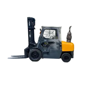 We have in stock a used Toyota Komatsu TCM forklift, capable of lifting 4.5 tons and powered by diesel in excellent working hour