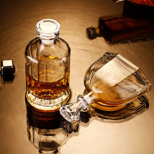 Tùy Chỉnh 500Ml 700Ml 750Ml 1000Ml Rỗng Matte Hoàn Thành Chai Thủy Tinh Cho Rượu Tinh Thần Dưới Núi Thiết Kế Nút Chai Cho Whiskey - Product Image 2