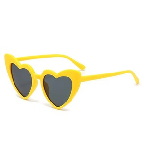 Lunettes de soleil pour enfants UV400 tendance, en forme de cœur, rose, bleu, or, rouge, lunettes de créateur personnalisées pour bébés garçons et filles, vente en gros - Product Image 6