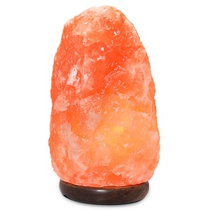 โคมไฟเกลือกลางคืนสำหรับตกแต่งคริสต์มาสโคมไฟเกลือคริสตัลหินไอออนิกแกะสลักไม้ฐานธรรมชาติหิมาลัย3-4กก. ความรัก - Product Image 1