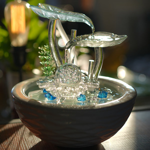 Fontaine de bureau en verre en forme de feuille de lotus, soufflée à la main, de forme irrégulière, avec rétroéclairage, pour la décoration de la maison et du bureau - Product Image 1