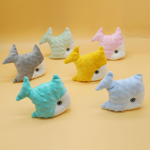 ของเล่นแมวรูปปลาบีบมีเสียง กลิ่นแคทนิป น่ารัก นุ่มนิ่ม ช่วยคลายเครียด - Product Image 4
