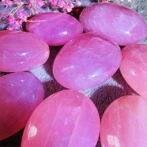 Œufs en quartz rose de qualité supérieure en gros, cristaux de guérison haute énergie – Idéaux pour la décoration et les cadeaux réfléchis, cadeaux de Pâques - Product Image 4