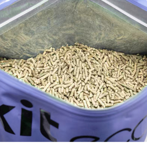 Lettiera per Gatti Naturale al Carbone di Bambù, Biodegradabile ed Ecologica, con Massimo Assorbimento e Design Smaltibile nel WC per Spazi Ristretti - Product Image 5