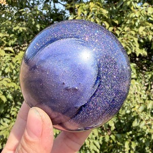 Esfera de Cristal de Piedra Arenisca Azul Tallada a Mano de Alta Calidad CrystalHola para Decoración del Hogar y Feng Shui - Product Image 2