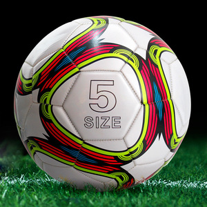Balón de Fútbol de PU Cosido a Máquina, Cuero de 2.7 mm de Grosor, Diseño Impreso, Tamaño Personalizado 4/5, Fútbol para Interior/Exterior - Product Image 4