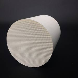 Каталитический конвертер евро <span class=keywords><strong>2</strong></span>/<span class=keywords><strong>3</strong></span>/4/5, цены, керамический сотовый керамический носитель для очистки заднего хода двигателя - Product Image 1