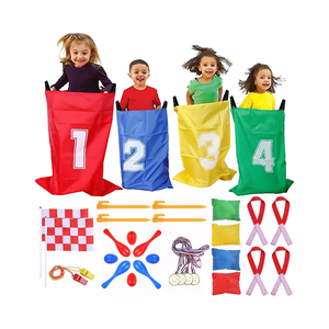 ชุดเกมกลางแจ้งสำหรับเด็ก 28 ชิ้น ประกอบด้วยถุงพลาสติกสำหรับแข่งขันถุงมันฝรั่ง ถุงถ่วงน้ำหนักสำหรับโยน ถุงถ่วงน้ำหนักสำหรับแข่งขันแบบ 3 ขา สายรัดสำหรับแข่งขันแบบ 3 ขา ช้อนไข่สำหรับแข่งขันแบบรีเลย์ - Product Image 1