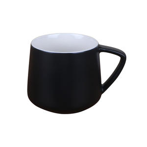 Taza de cerámica nórdica de color sólido con diseño interior, 350 ml, taza de café para parejas, regalos de hotel con impresión de logotipo. - Product Image 2