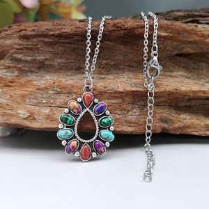 Collana con Ciondolo a Goccia in Stile Bohémien, Design Colorato per Donne - Product Image 1