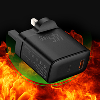 Pengisi Daya Cepat Shenzhen Lvxiangyuan 45W PD 3.0 GaN Dual Port USB-A USB-C Colokan UK Bersertifikasi CE UKCA untuk Laptop dan Kamera