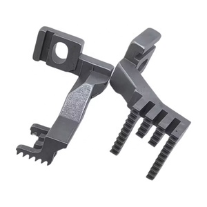 C007 & ZOJE D4206 H4258 Chien d'alimentation pour machine à coudre à 3 aiguilles et 5 fils, pied-de-biche à petite tête carrée - Product Image 4