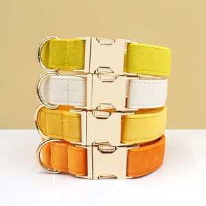 Collar de Perro de Terciopelo 2026 con Hebilla de Aleación de Zinc, Suave, Ecológico, Duradero, Elegante, de Diseño Clásico y Lujoso, con Patrón Sólido - Product Image 3