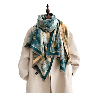 Sciarpa Invernale Stile Francese Retrò con Motivo Floreale Dipinto a Olio e Frange, Scialle Reversibile Ispessito per Aria Condizionata, Mantella Esterna da Donna - Product Image 5