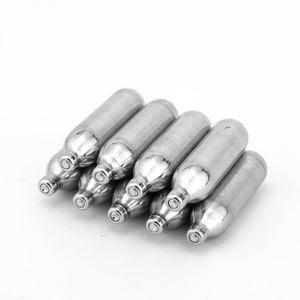 ราคาขายส่ง 8 กรัม อุปกรณ์ทำขนม คาร์บอนสตีล หัววิปครีมแบบตลับ - Product Image 1