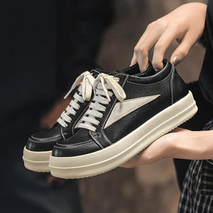 รองเท้าผ้าใบเสริมส้นผู้ชายรุ่นใหม่ประจำฤดูใบไม้ร่วง-ฤดูหนาวปี 2026 ดีไซน์สีสันตัดกัน สไตล์ลำลองอินเทรนด์ เหมาะสำหรับใส่ในมหาวิทยาลัยและโอกาสต่างๆ - Product Image 3
