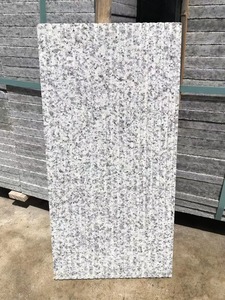 Bordure de route <span class=keywords><strong>en</strong></span> <span class=keywords><strong>granit</strong></span> gris naturel, pierres de bordure à haute résistance à la compression pour la construction routière, la planification des autoroutes et des villes - Product Image 4