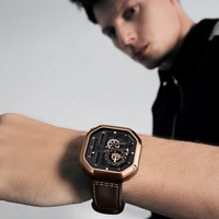AGELOCER Montre de course originale Montre en or de luxe pour hommes Montre mécanique automatique lumineuse carrée Cadeau d'anniversaire pour hommes
