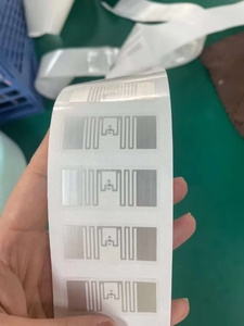 ฉลากพิมพ์ได้แบบติดด้วยตนเอง 5434 UHF 860~960MHz แท็ก/สติกเกอร์ RFID สำหรับการจัดการสินค้าคงคลังเสื้อผ้าปลีก - Product Image 1